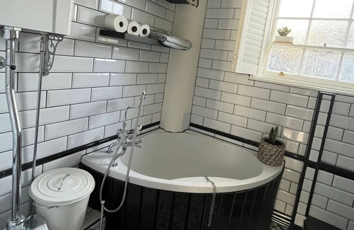 Canonbury Apartment | Beautiful 2BD Cul De Sac Flat - Essex Road