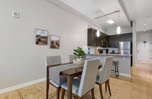 Downtown Des Moines Apartment | Beautiful 2BR/2BA in Bldg connected to Skywalk