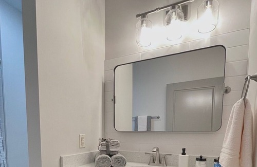 Chatham-Arch Apartment | Beautiful 2BR city view loft