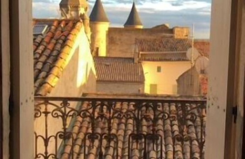 Pouzolles Apartment | Beautiful 2nd floor apartment with swimming pool in the heart of the vineyards near Pézenas