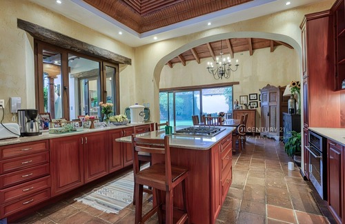 Antigua Guatemala House | Beautiful 3-bedroom+ house in charming, colonial Antigua Guatemala