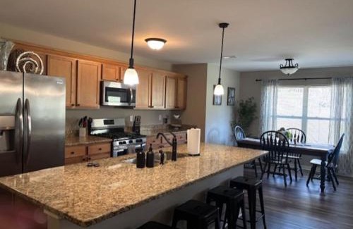 Loves Park House | Beautiful 3 bed 2 bath condo