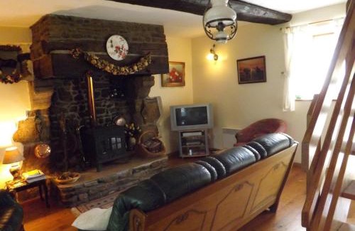 Saint-Simeon House | Beautiful 3-Bed Cottage in Passais-Villages