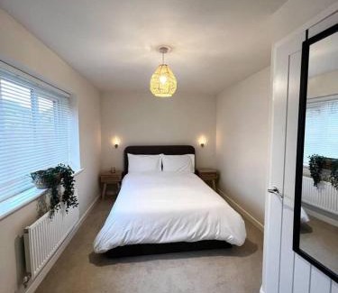 Bradford House | Beautiful 3-Bed House in Bradford