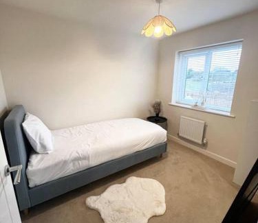 Bradford House | Beautiful 3-Bed House in Bradford