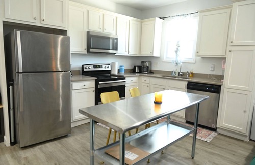 West End Apartment | Beautiful 3-bedroom apartment located close to downtown Atlanta