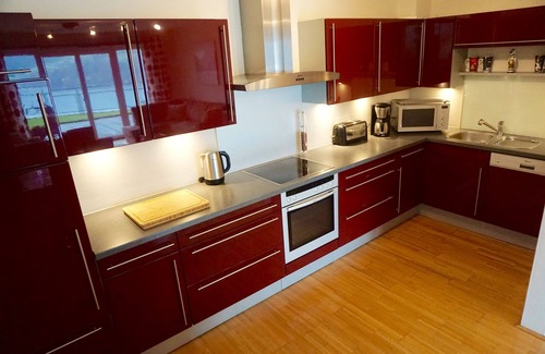 Zell am See Apartment | Beautiful 3 bedroom apartment with large private terrace and lake views 🌼