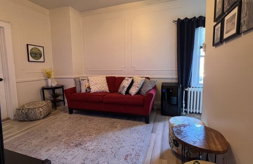 Historic Downtown House | Beautiful 3 Bedroom Apt Home, Jersey City
