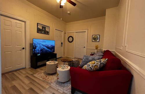 Historic Downtown House | Beautiful 3 Bedroom Apt Home, Jersey City