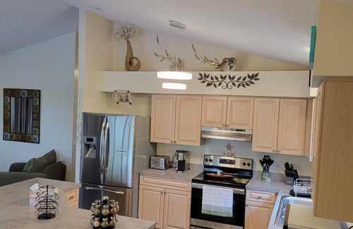 Riverview House | Beautiful 3 br 2 ba. Home on the Alafia River, 15 Min. from Tampa