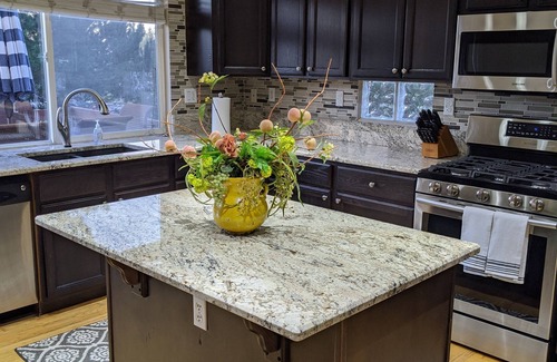 Lone Tree House | *Beautiful 3Bd/4bath Vacation Home- Minutes From Park Meadows!*