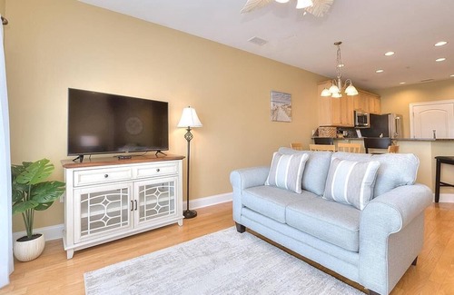 Yaupon Beach Condo | Beautiful,3BR/2BA Oceanview Condo-POOL-ELEVATOR-HOT TUB-Sleeps9