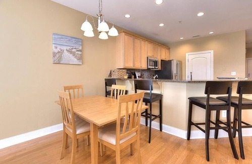 Yaupon Beach Condo | Beautiful,3BR/2BA Oceanview Condo-POOL-ELEVATOR-HOT TUB-Sleeps9