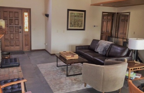 Fremont House | Beautiful 3BR Snow Lake home W/WiFi, Large Deck & Private Dock.