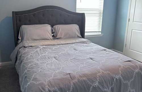 Buechel House | Beautiful 4 bd,2.5 bath, Family Friendly, great location, quiet neighborhood.