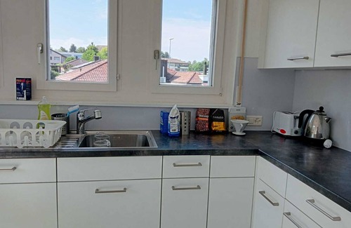 Uster District Apartment | Beautiful 5-room apartment with 6 beds - only 15 minutes from Zurich & free parking
