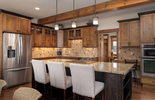 Granby House | Beautiful 6 BDR in Heart of the Rockies, Ski, Hot Tub, Rocky Mtn National Park!