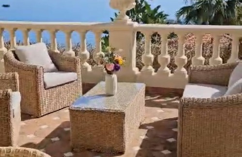 Cap-d'Antibes Villa | Beautiful 6 Bedrooms Villa on the cap d'Antibes with Panoramic Sea Views