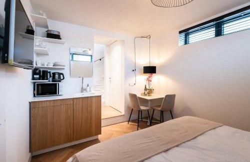 Rijnbuurt Apartment | Beautiful Amstel houseboat
