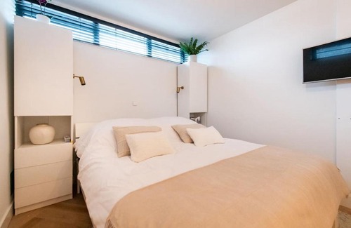 Rijnbuurt Apartment | Beautiful Amstel houseboat