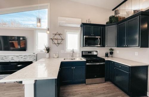 Old Southwest Apartment | Beautiful and Elegant River Front Cottage