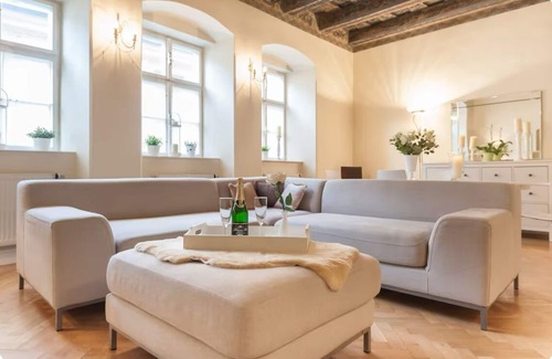 Hradcany Apartment | Beautiful and historic apartment