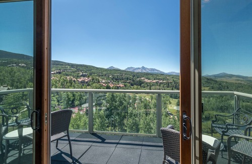 Mountain Village Apartment | Beautiful and Elegant 2 Bedroom Penthouse