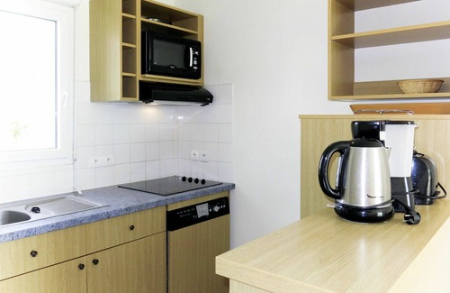 Azay-le-Rideau House | Beautiful apartment in villa for 6 people with WIFI, pool, TV, terrace and pets allowed