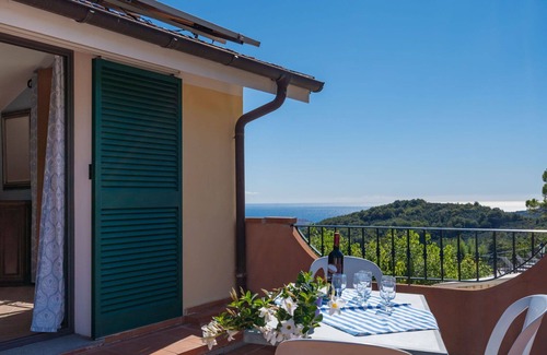 Valloria Apartment | Beautiful apartment for 30 people with A/C, pool, WIFI, hot tub, TV and patio