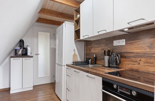 Karlovy Dvory Apartment | Beautiful apartment for 5 guests with WIFI, TV, terrace and parking