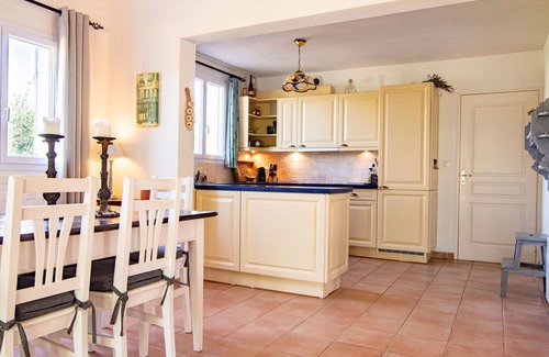 Nans-les-Pins Apartment | Beautiful apartment for 8 guests with private pool, WIFI, TV, terrace and pets allowed