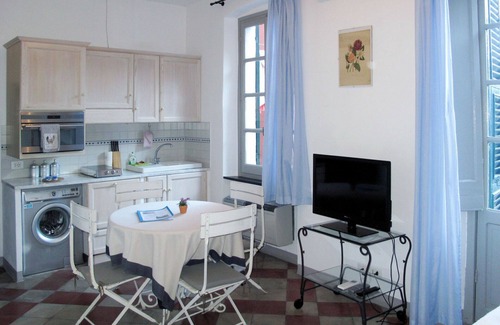 Finalborgo Apartment | Beautiful apartment for 2 people with WIFI, A/C, TV, balcony and pets allowed