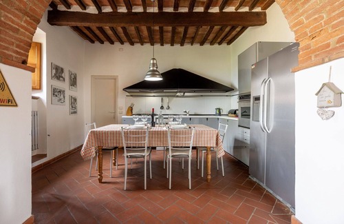Pienza House | Beautiful apartment in villa for 6 people with A/C, WIFI, TV and veranda, close to Montepulciano