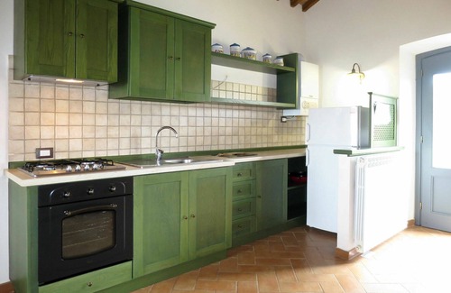Bolsena House | Beautiful apartment in villa for 4 people with pool, TV, patio, pets allowed and parking