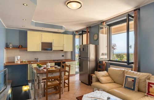 Costarainera Apartment | Beautiful apartment for 5 people with A/C, WIFI, pool, TV and terrace