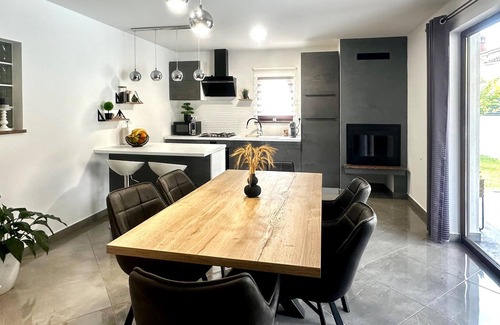 Rezanci Apartment | Beautiful apartment in Svetvincenat