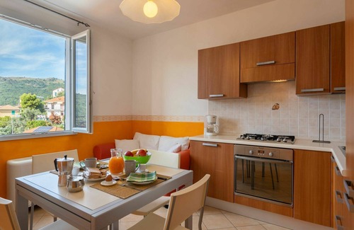 Pietrabruna Apartment | Beautiful apartment for 6 people with WIFI, pool, TV, patio and panoramic view