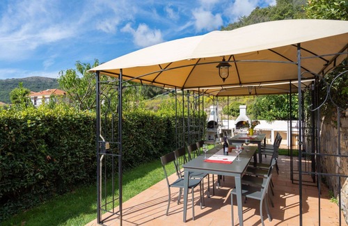 Pietrabruna Apartment | Beautiful apartment for 6 people with WIFI, pool, TV, patio and panoramic view