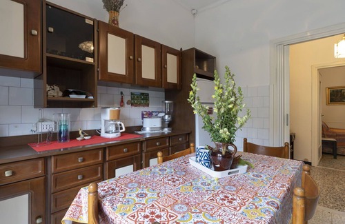 Pietrabruna Apartment | Beautiful apartment for 5 people with WIFI, TV, balcony, pets allowed and panoramic view