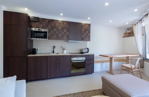 Antibes Apartment | Beautiful apartment 7P City Center Beach 250m