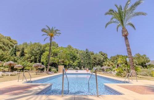 Benahavis Apartment | Beautiful Apartment Amazing Views and Pool
