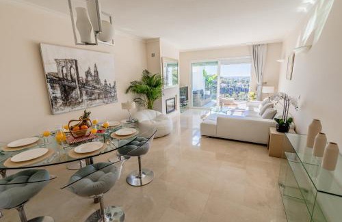 Benahavis Apartment | Beautiful Apartment Amazing Views and Pool
