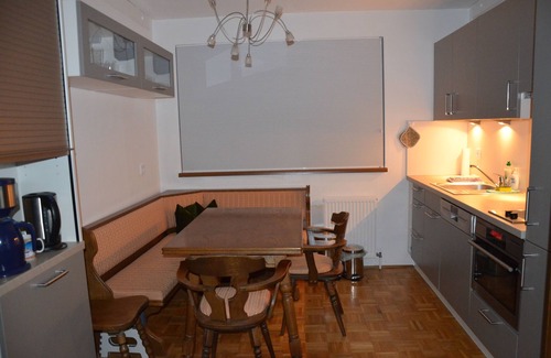 Hinterthal Apartment | Beautiful Apartment 5 minutes walk to ski lift
