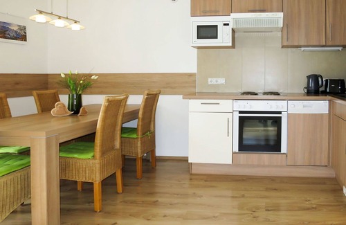 Uderns Apartment | Beautiful apartment for 6 guests with WIFI, TV and balcony