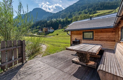 Solk Apartment | Beautiful apartment for 5 guests with WIFI, TV, terrace and pets allowed