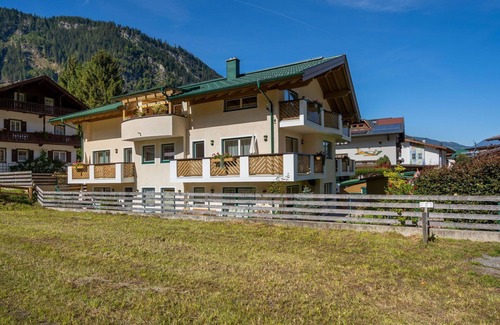 Mayrhofen Apartment | Beautiful apartment for 2 guests with WIFI, terrace, pets allowed and parking