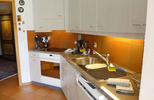 Maloja Apartment | Beautiful apartment for 4 guests with WIFI, TV, balcony and pets allowed