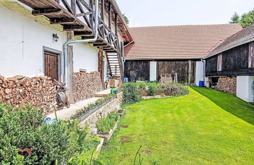 Horni Plana Villa | Beautiful apartment in villa for 3 guests with pool, WIFI, TV, pets allowed and parking