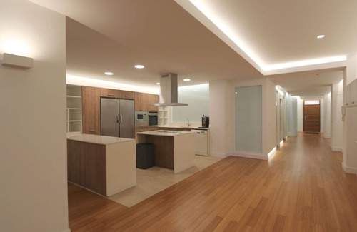 Benimaclet Apartment | Beautiful apartment for 7 people with WIFI, A/C, private pool, TV and terrace