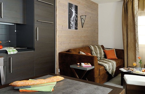 Les Gets Apartment | Beautiful apartment for 8 people with WIFI, pool, TV, terrace and pets allowed